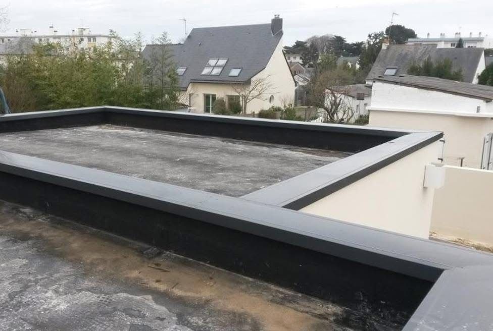 Couvertine aluminium en rive de toit-terrasse
